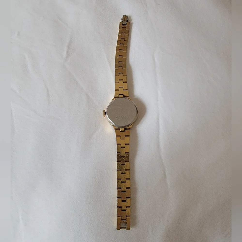 Vintage Timex Gold Plated Women's Watch - Picture 8 of 11